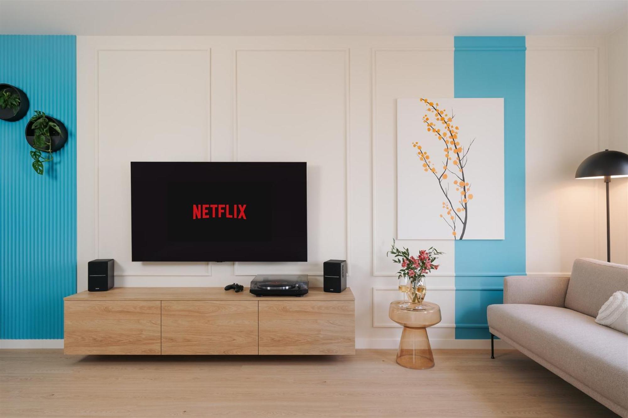 Good Vibe Studio Near Metro - Garage, Air-Conditioning, Vinyl Player براغ المظهر الخارجي الصورة